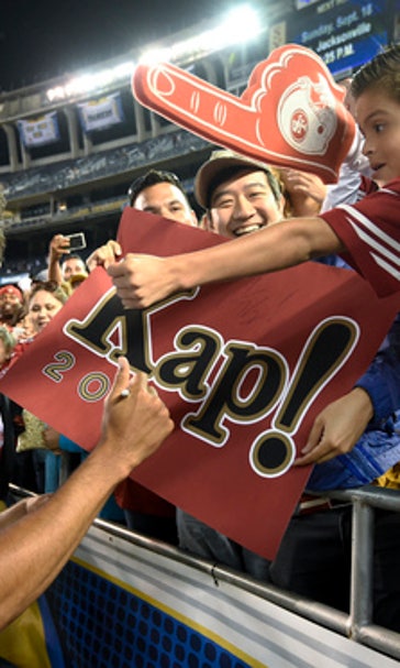 49ers keep Colin Kaepernick as backup QB to Blaine Gabbert